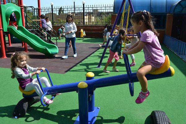 319 sayılı bağçanın müdiri valideyndən rüşvət tələb edir (İDDİA)