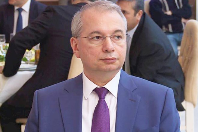 ATV prezidentinin hesabından pul oğurlanıb