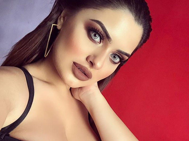 Mina elə geyindi ki, bədəni göründü - FOTO