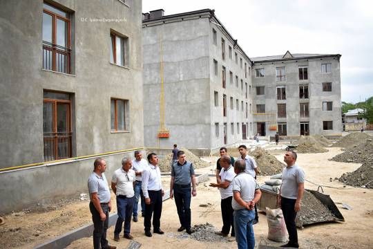 “Acından ölən” ermənilər Xocavənddə yaşayış binaları tikir - FOTOLAR