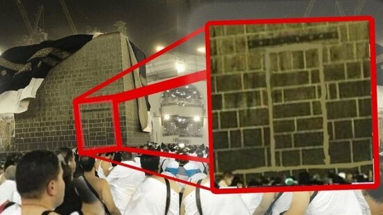 ŞOK GÖRÜNTÜ: Kəbənin üzərindəki örtüyü külək uçurdu, gizli qapı üzə çıxdı - VİDEO