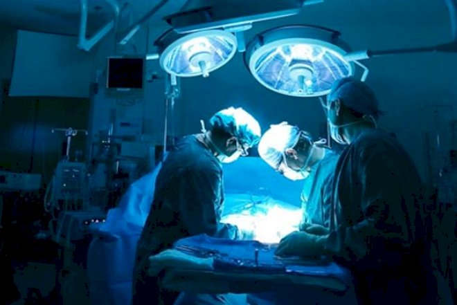 Həkim 18 ildən sonra doğulan uşağı öldürdü – Şah damarını kəsib