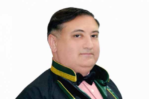 Azərbaycanda vəkilə cinayət işi açıldı