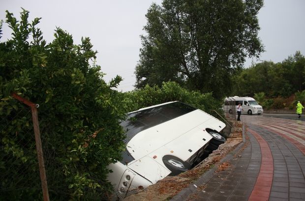 Antalyada azərbaycanlı ailənin olduğu avtobus dərəyə aşdı