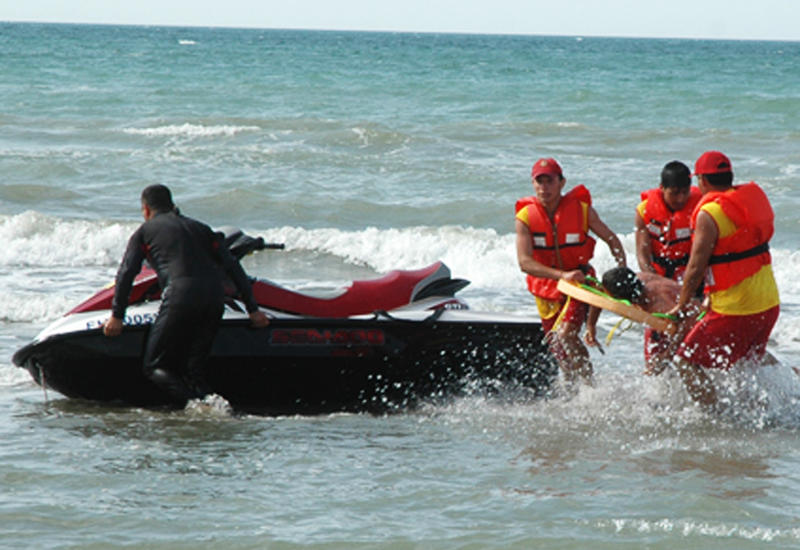 Xəzərdə batmış qadın və 2 uşağın meyiti tapıldı