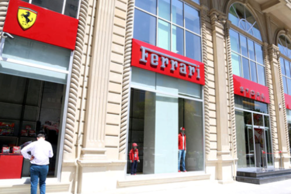 Bakıdakı “Ferrari” mağazası bağlanır