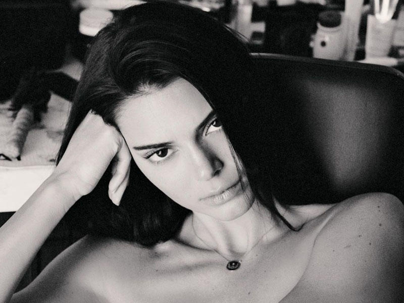 Kendall Cenner türk fotoqraf üçün lüt soyundu - 5 milyonluq FOTO