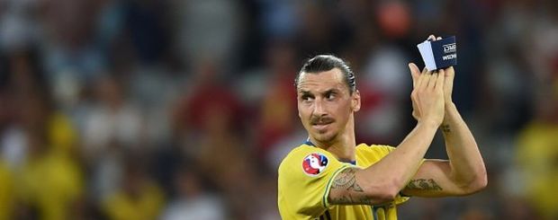 İbrahimoviçin dirsəyi rəqibinin kəlləsini qırdı – FOTO/VİDEO