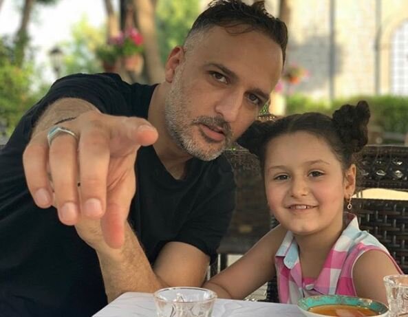 Azər Zahid anası ilə qızının görüntülərini paylaşdı: