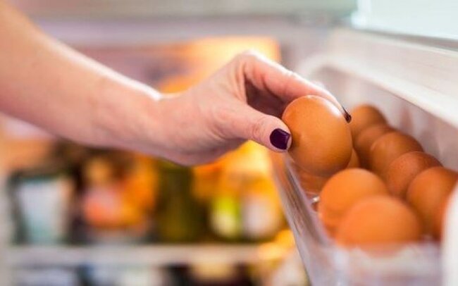 Yumurta haqqında bilmədiklərimiz: karton qaba niyə qoyulur, köhnəsi necə müəyyənləşir?