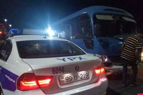 SON DƏQİQƏ: Gəncədə avtobus qəzası: yaralı var (FOTO)