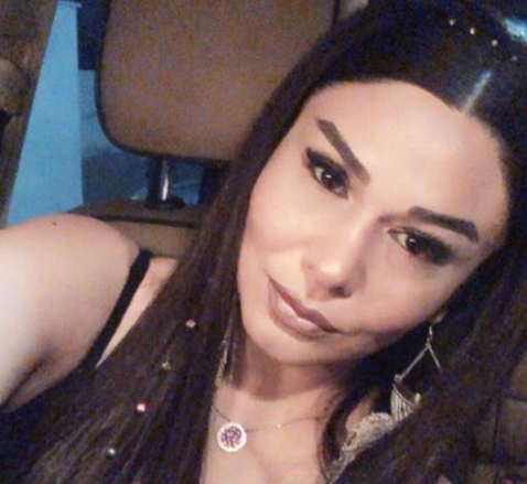 Ərindən ayrı yaşayan Günel maşınından baha nömrəsi ilə diqqət mərkəzində - FOTO