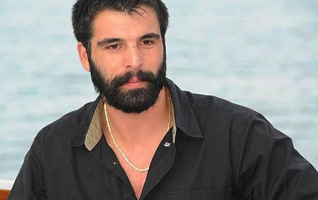 Türkiyə bayrağını təhqir edən aktyorla bağlı cinayət işi açıldı - FOTO