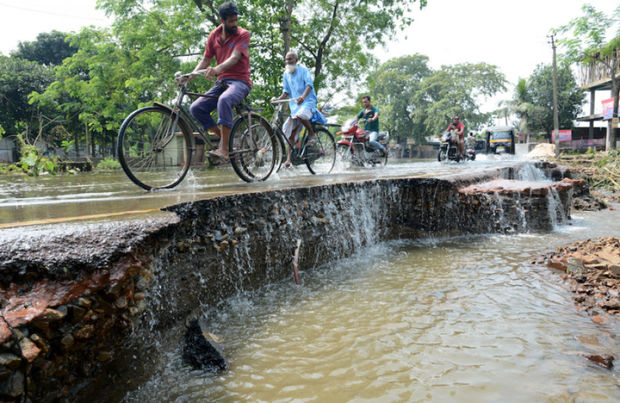Hindistanlı uşaqlar gölməçədə batdılar