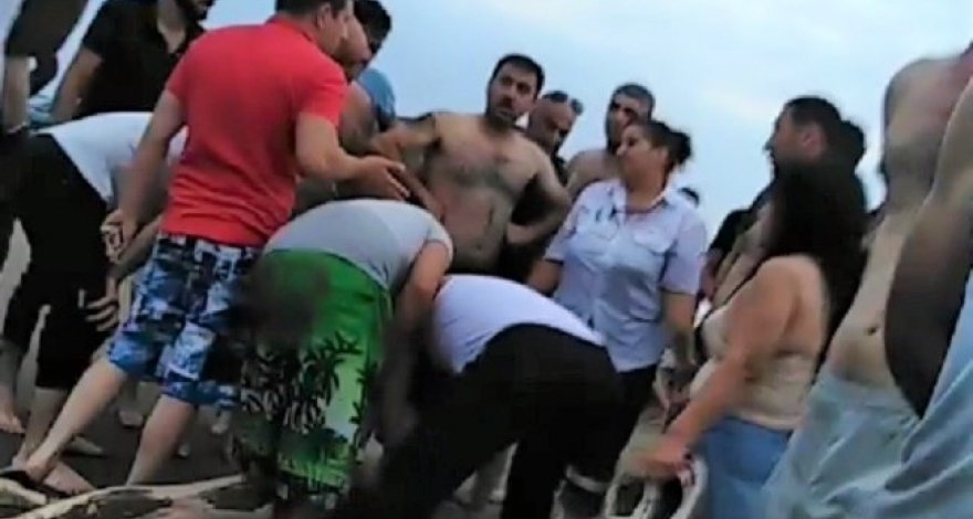 Шесть человек утонули на пляжах Баку и Абшерона - ВИДЕО