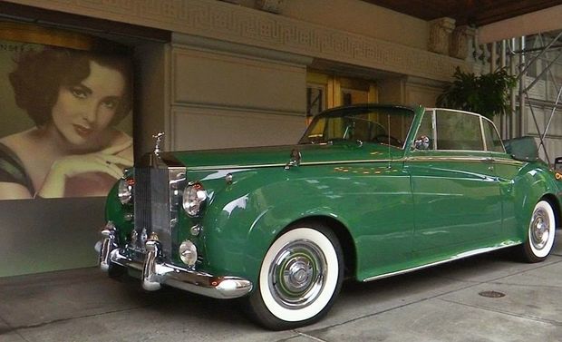 На торги в США выставлен знаменитый зеленый Rolls-Royce Элизабет Тейлор - ФОТО