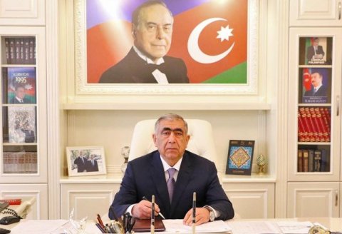 Saleh Məmmədov 11 rayonda milyonlar silir, oğlu isə “alın təri” ilə Londonda...