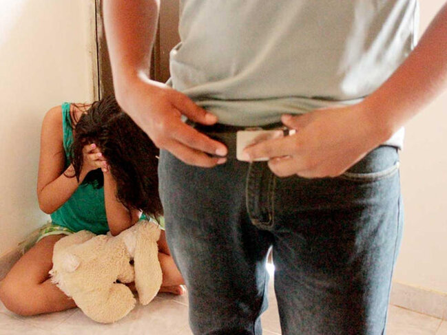 Taksi sürücüsü evinə gətirdiyi qadını zorladı - Arxasınca içəri girib...