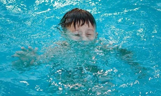 Тонувшие в море дети спасены: двое в реанимации