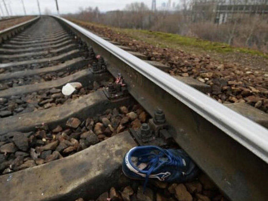 Səngəçalda qatar azyaşlını vurdu, vəziyyəti kafidir - YENİLƏNİB