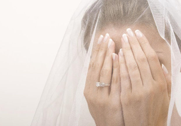 Azərbaycanda daha bir 17 yaşlı qız özünü öldürdü - Məcburi ərə vermək istəyiblər