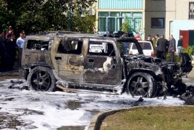 Azərbaycanda sürücü “Hummer”ə və özünə od vurdu - Cərimə meydançasında