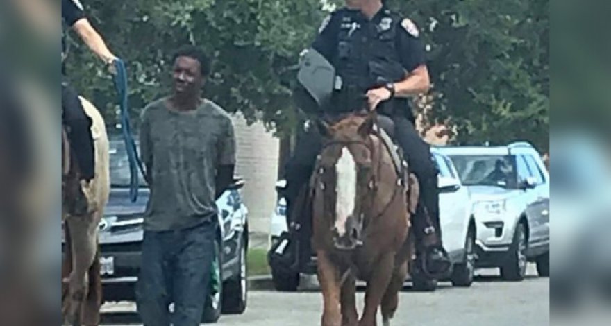 Полицейские провели по городу чернокожего на веревке и извинились
