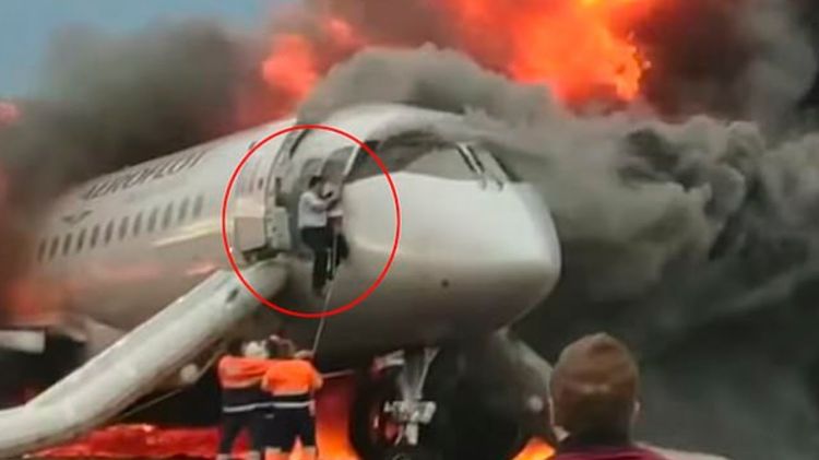 SON DƏQİQƏ: Məşhurların olduğu təyyarə QƏZAYA UĞRADI - VİDEO