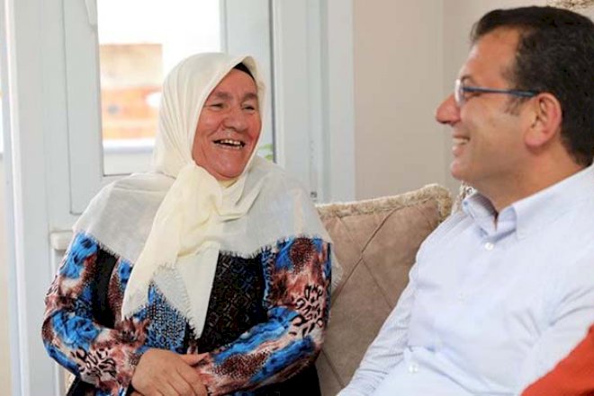 İmamoğlu “sənə kətə verərəm, səs vermərəm” deyən qadının evinə getdi – Video