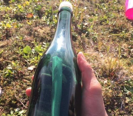 На побережье Аляски нашли бутылку с посланием из СССР - ФОТО