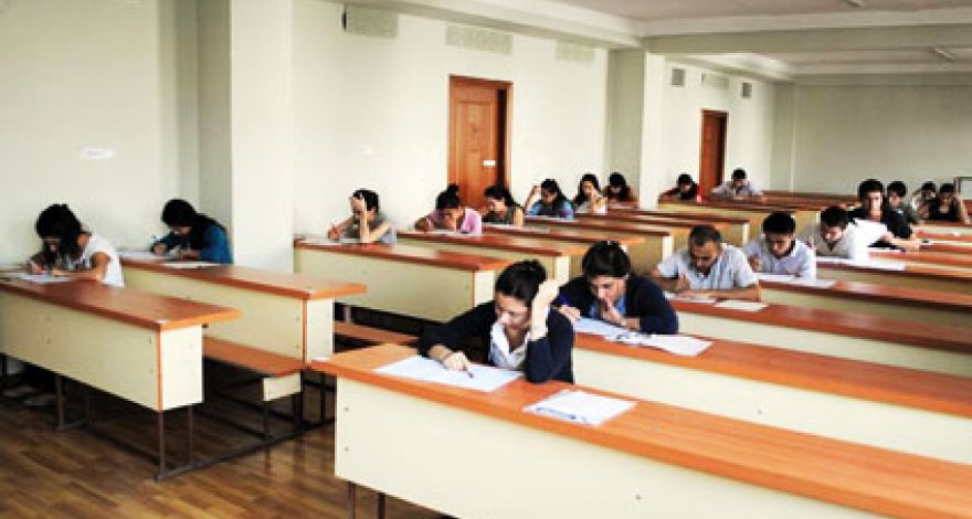 В Азербайджане будет проведен очередной экзамен для приема на государственную службу