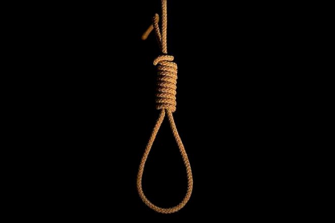 27 yaşlı gənc özünü ağacdan asdı