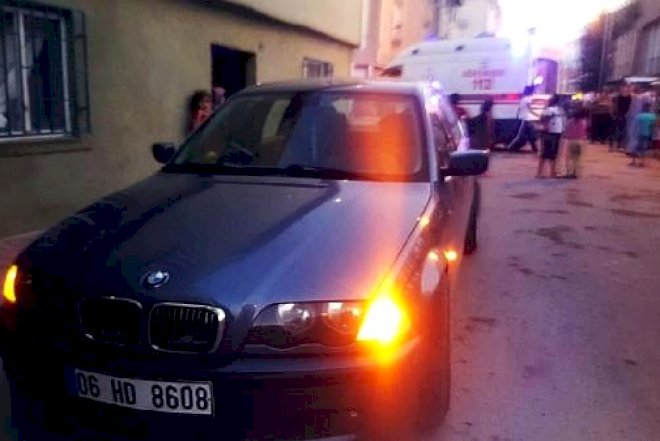 Ata lüks avtomobilə çırpılan 16 yaşlı qızını döyüb şil-küt elədi - Fotolar