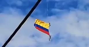 Трагедия на авиашоу в Колумбии: двое военных погибли – ВИДЕО