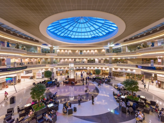 Аэропорты Тбилиси и Батуми не досчитались пассажиров