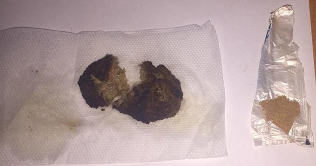 Женщина пыталась передать мужу-заключенному наркотики в котлетах - ФОТО