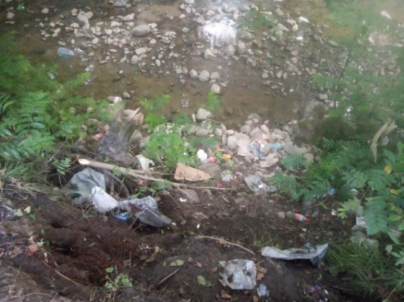 Культовое святилище в Ленкорани превратили в мусорную свалку- ФОТО, ВИДЕО