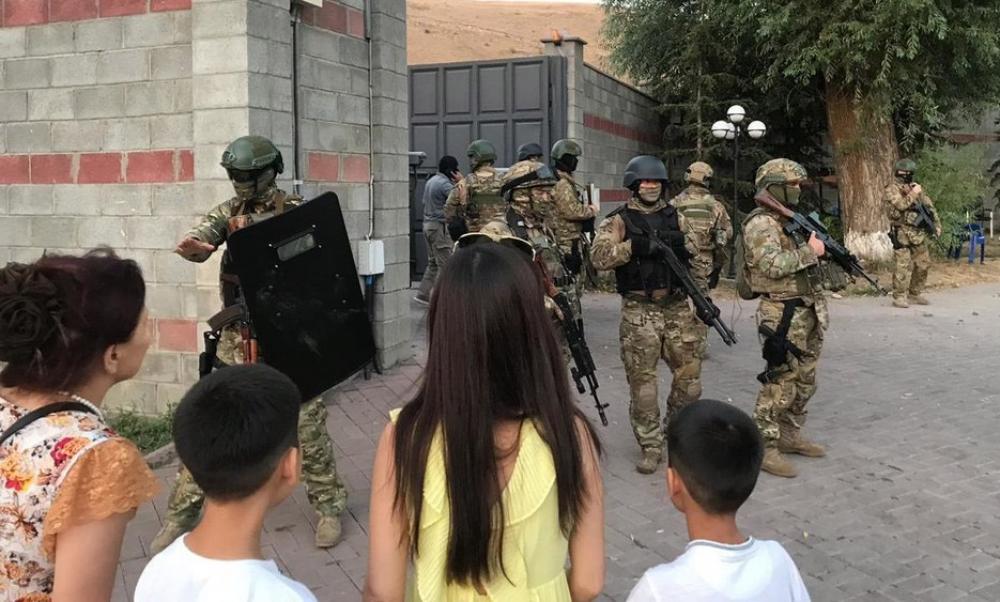 Almazbek Atambayevin 120 adda əmlakına həbs qoyulub