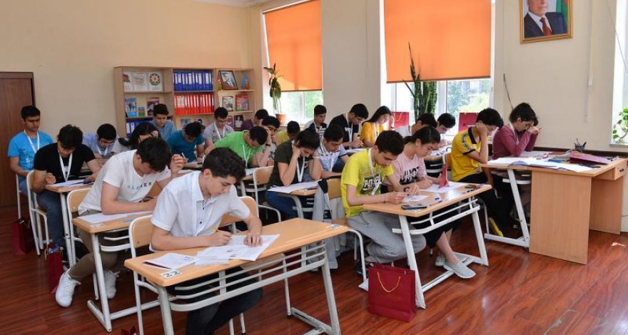 В Азербайджане с завтрашнего дня начнется перевод учащихся