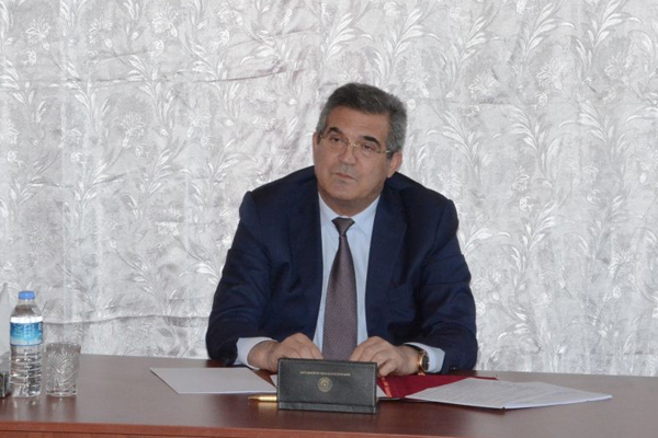 İcra başçısı şəhid ailəsinə iylənmiş Qurban əti göndərdi (VİDEO)