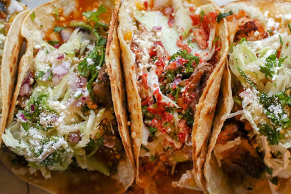 Голодный мужчина объелся тако и умер