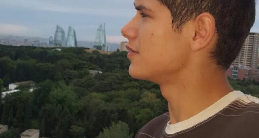 Отец выгнал из дома, и не отдает документы, чтобы пройти регистрацию в вузе. Драма 18-летнего Орхана Багизаде