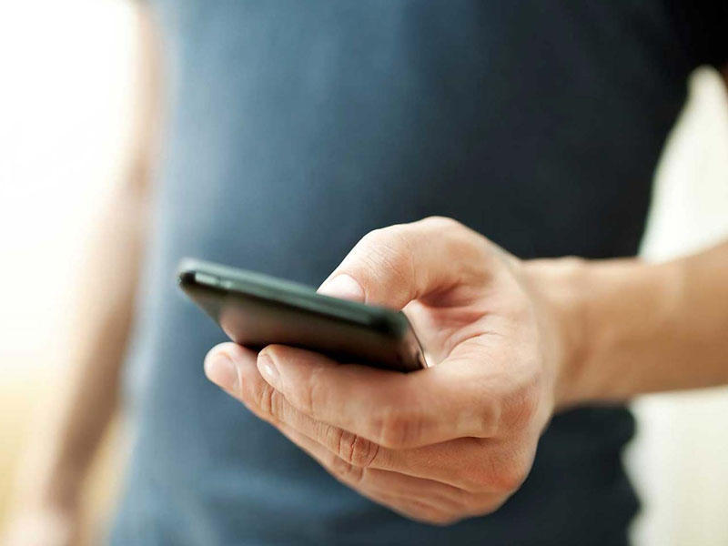 Telefonunuzu kimin izlədiyini bu sadə üsulla bilmək olar