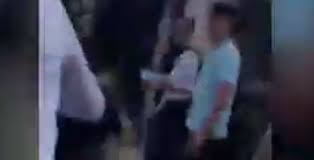 14 yaşlı qızı müsəlman olduğu üçün döydülər — VİDEO