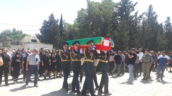 Hərbi pilot Rəşad Atakişiyev dəfn edildi - FOTO