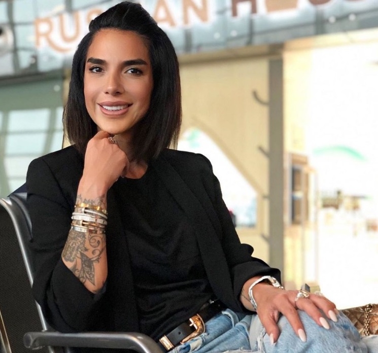 Araz Ağalarovun qardaşı qızının evi qarət olundu