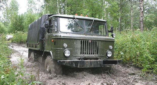 В Армении перевернулся перевозящий военнослужащих грузовик