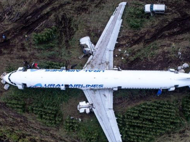 Qarğıdalı sahəsinə məcburi enən A321 təyyarəsini belə söküb apardılar - FOTO
