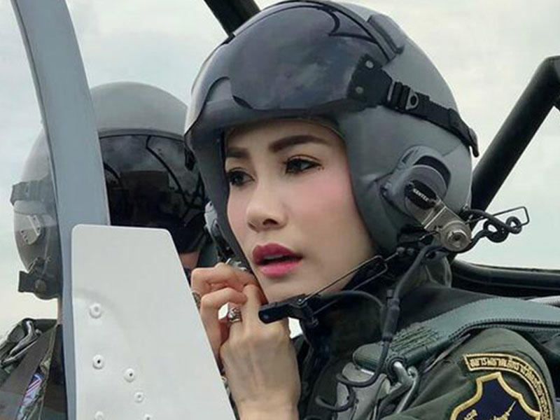 Kralın sevgilisinin FOTOları yayıldı