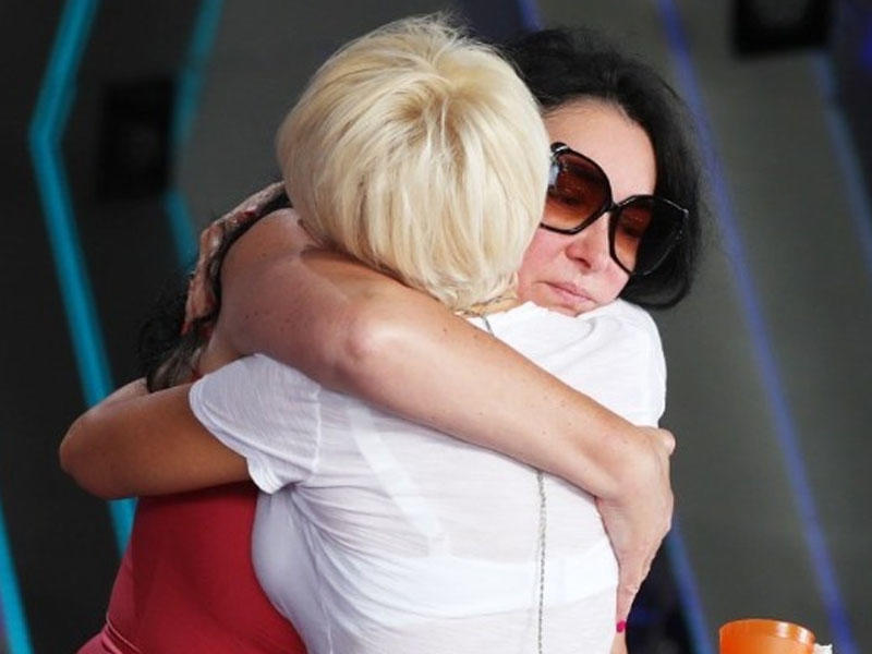 Ukraynanı xatırlayıb göz yaşlarına boğuldu - VİDEO